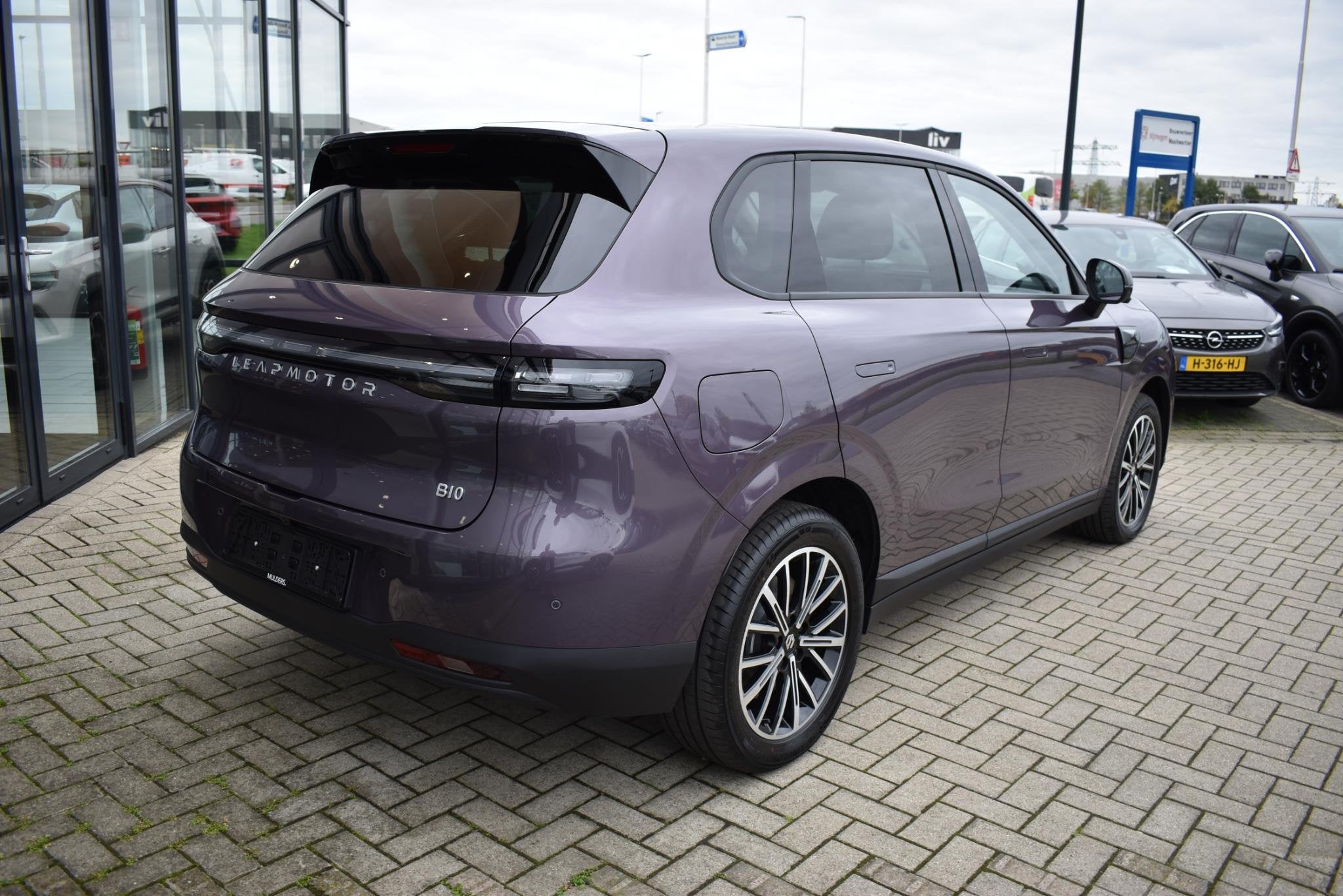 Leapmotor B10 Design ProMax 67.1 kWh VOORRAAD KORTING, Auto's, Achterwielaandrijving, 1820 kg, Nieuw, SUV of Terreinwagen