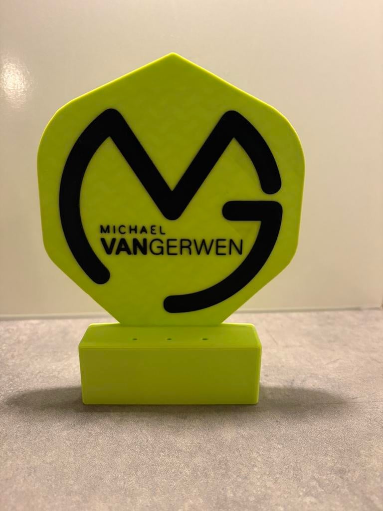 Michael van Gerwen dart stand, Ophalen of Verzenden, Zo goed als nieuw, Pijlen