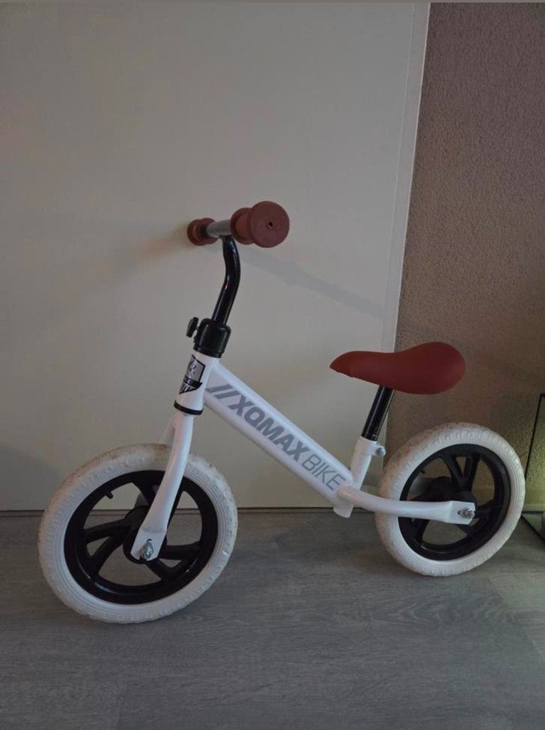 XQMAX loopfiets wit/zwart - Zo goed als nieuw, Ophalen
