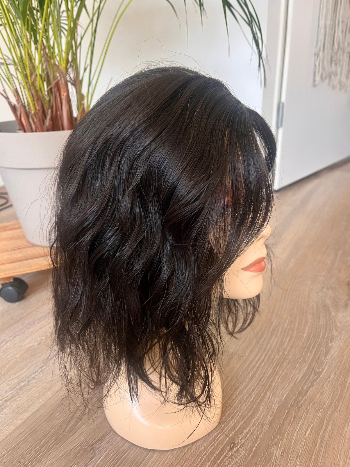 Synthetische topper, natuurlijke slag, warm donker bruin, Ophalen of Verzenden, Zo goed als nieuw, Pruik of Haarverlenging