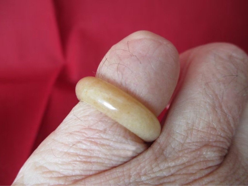 Mooie bandring Ø 17,2 mm van bruinbeige agaat, Sieraden, Tassen en Uiterlijk, Overige materialen, Bruin, Verzenden, Nieuw