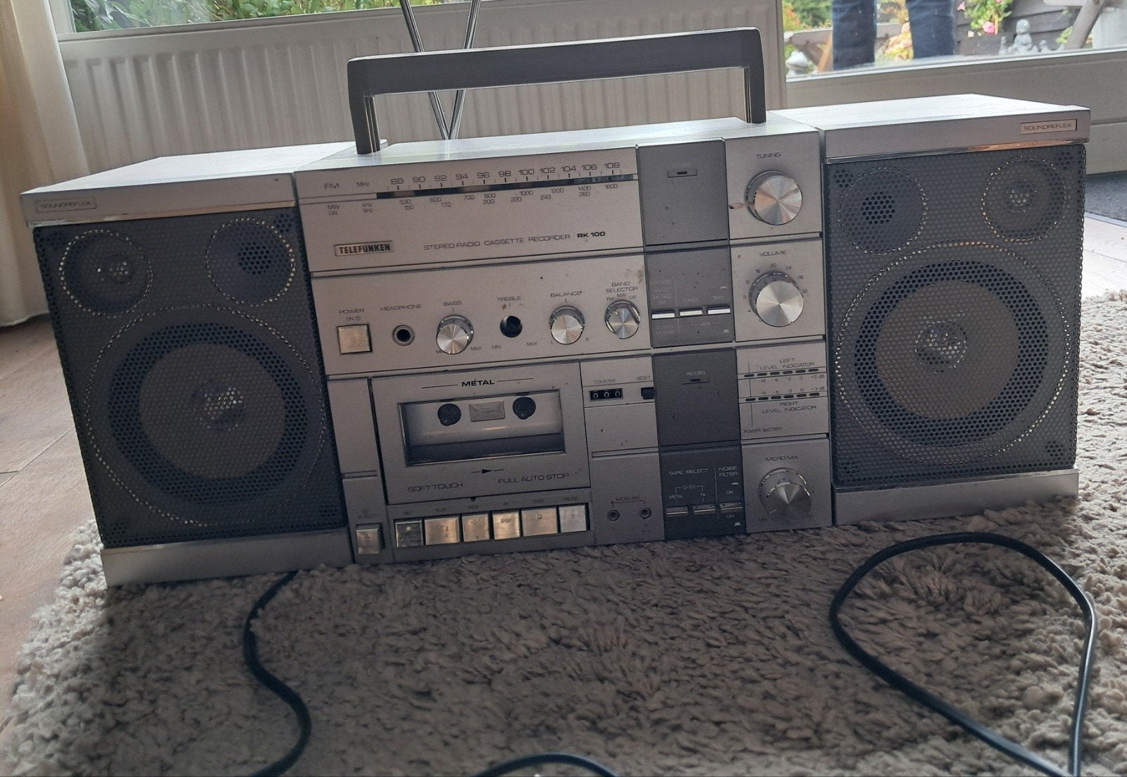 Draagbare Radio-Cassette recorder, Ophalen