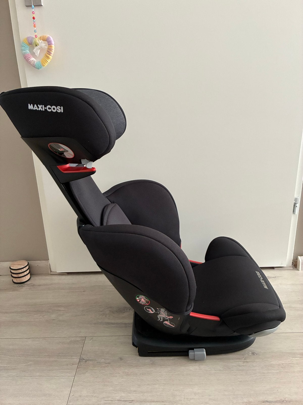 Foto 4 van Maxi-Cosi RodiFix  autostoel - Zwart