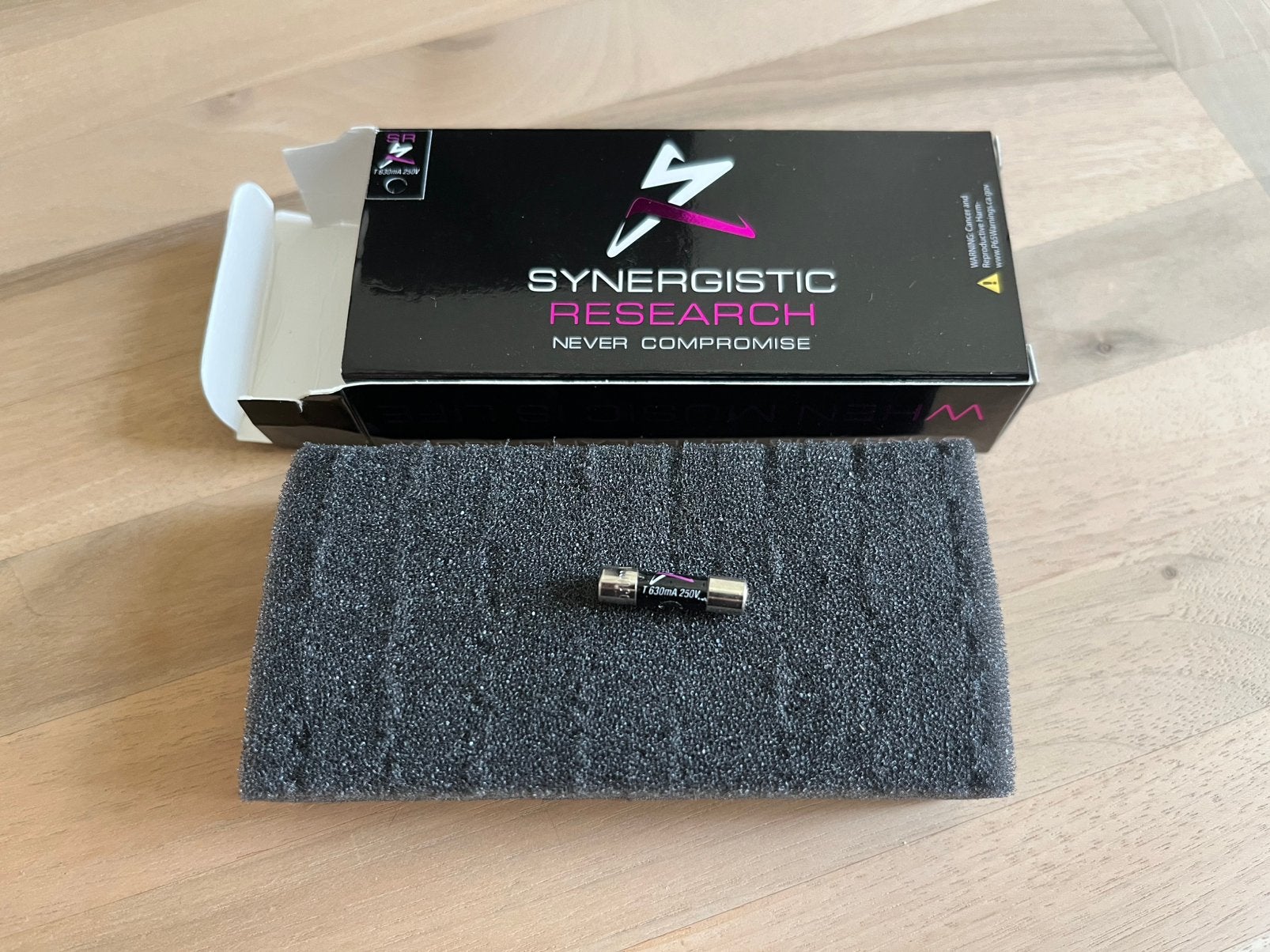 Synergistic Research purple fuse T630ma, Ophalen, Zo goed als nieuw