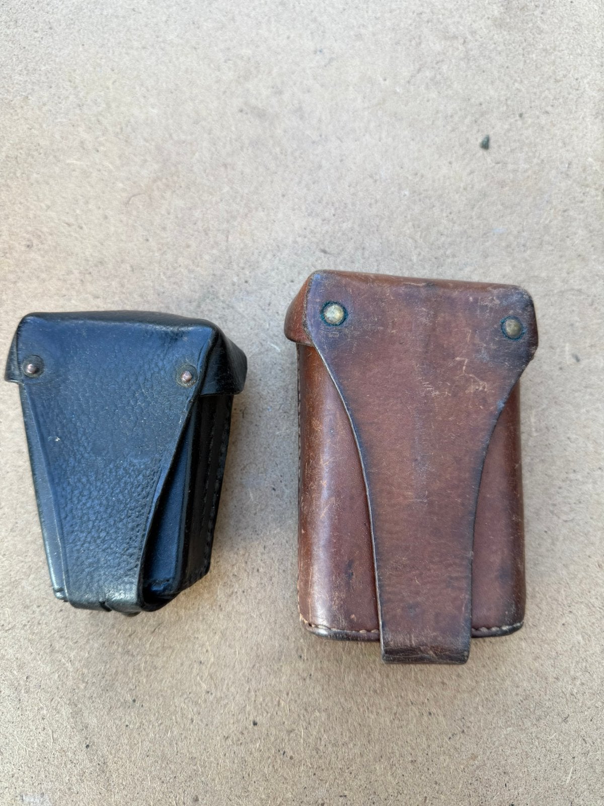 Dutch army ww2 ammo pouches, Ophalen of Verzenden