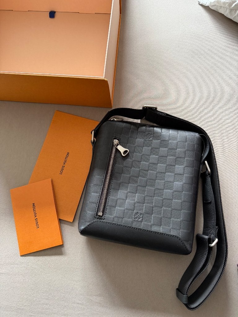 Louis Vuitton Discovery messenger, Ophalen of Verzenden, Zo goed als nieuw, Louis Vuitton