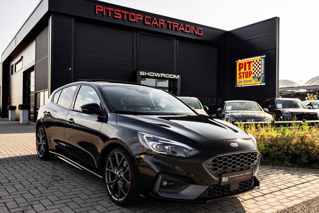 Ford Focus 2.3 EcoBoost ST-3, Pano, B&O, HUD, ACC Dealer ond, Auto's, Gebruikt, Zwart, Leder en Stof, Origineel Nederlands