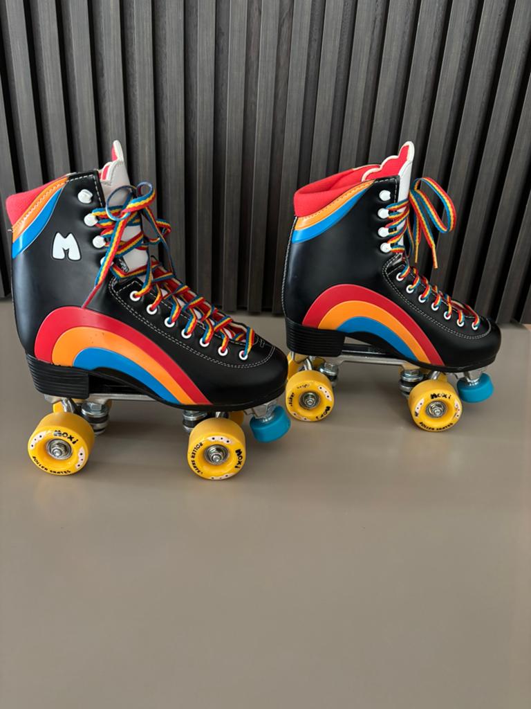 Rolschaatsen Moxy rainbow rider maat 39, Sport en Fitness, Skeelers, Ophalen of Verzenden, Zo goed als nieuw, Overige typen