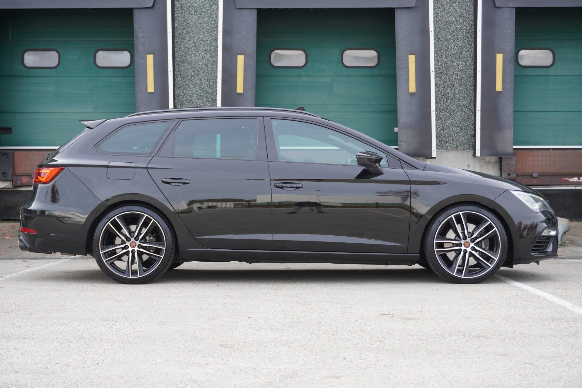 SEAT Leon ST CUPRA 2.0 TSI 300pk 4DRIVE Ultimate Edition | B, Auto's, Automaat, 12 maanden, Gebruikt, 4 cilinders