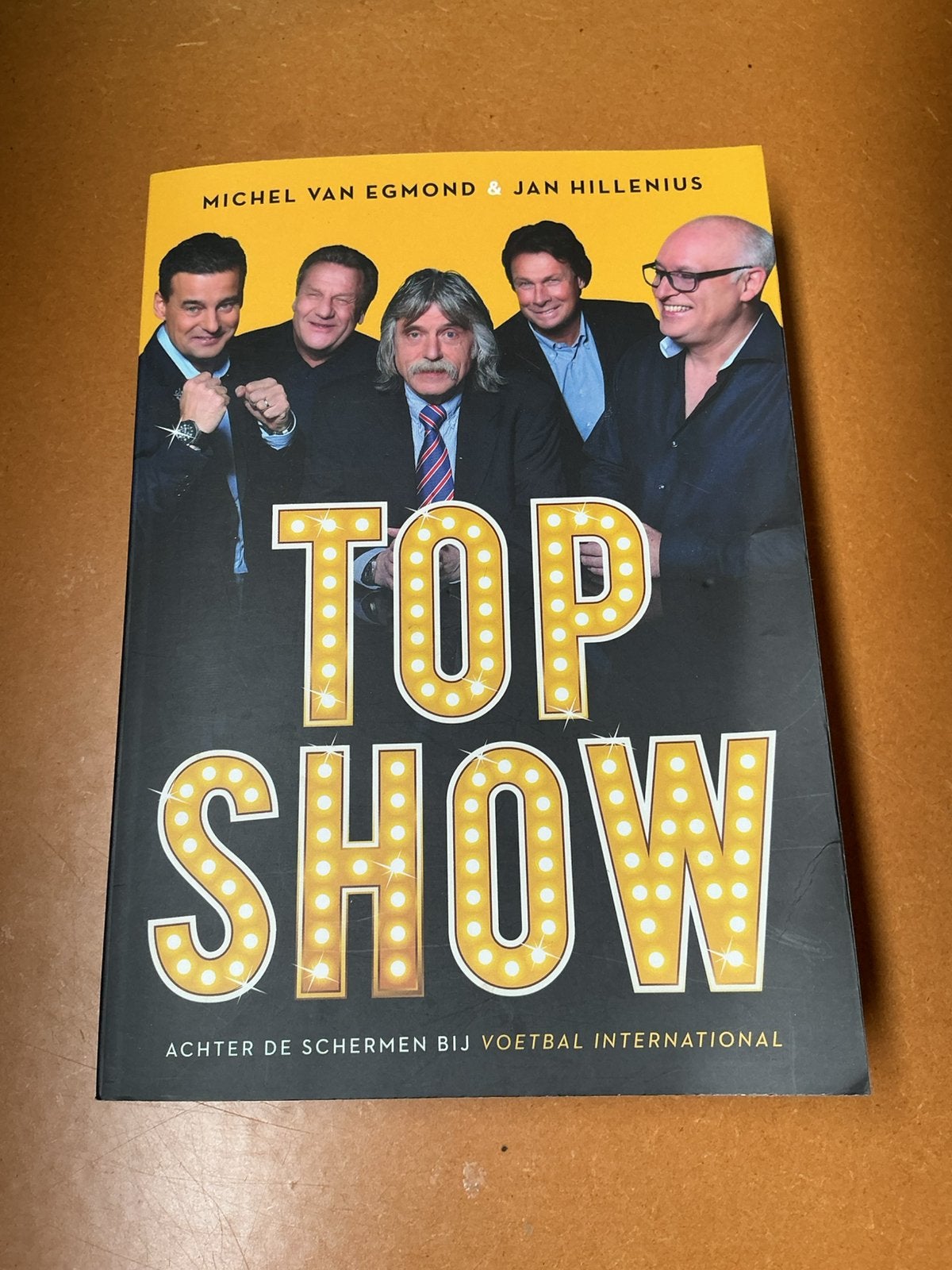 Top Show door M. van Egmond-Jan Hillenius, Ophalen of Verzenden, Zo goed als nieuw, Diverse auteurs, Overige sporten
