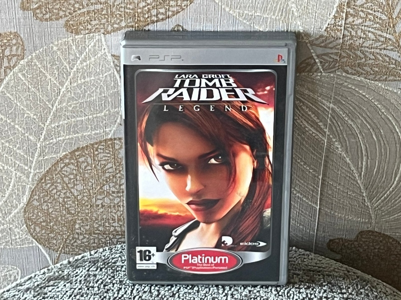 Lara Croft Tomb Raider Legend, Spelcomputers en Games, Ophalen of Verzenden, Zo goed als nieuw