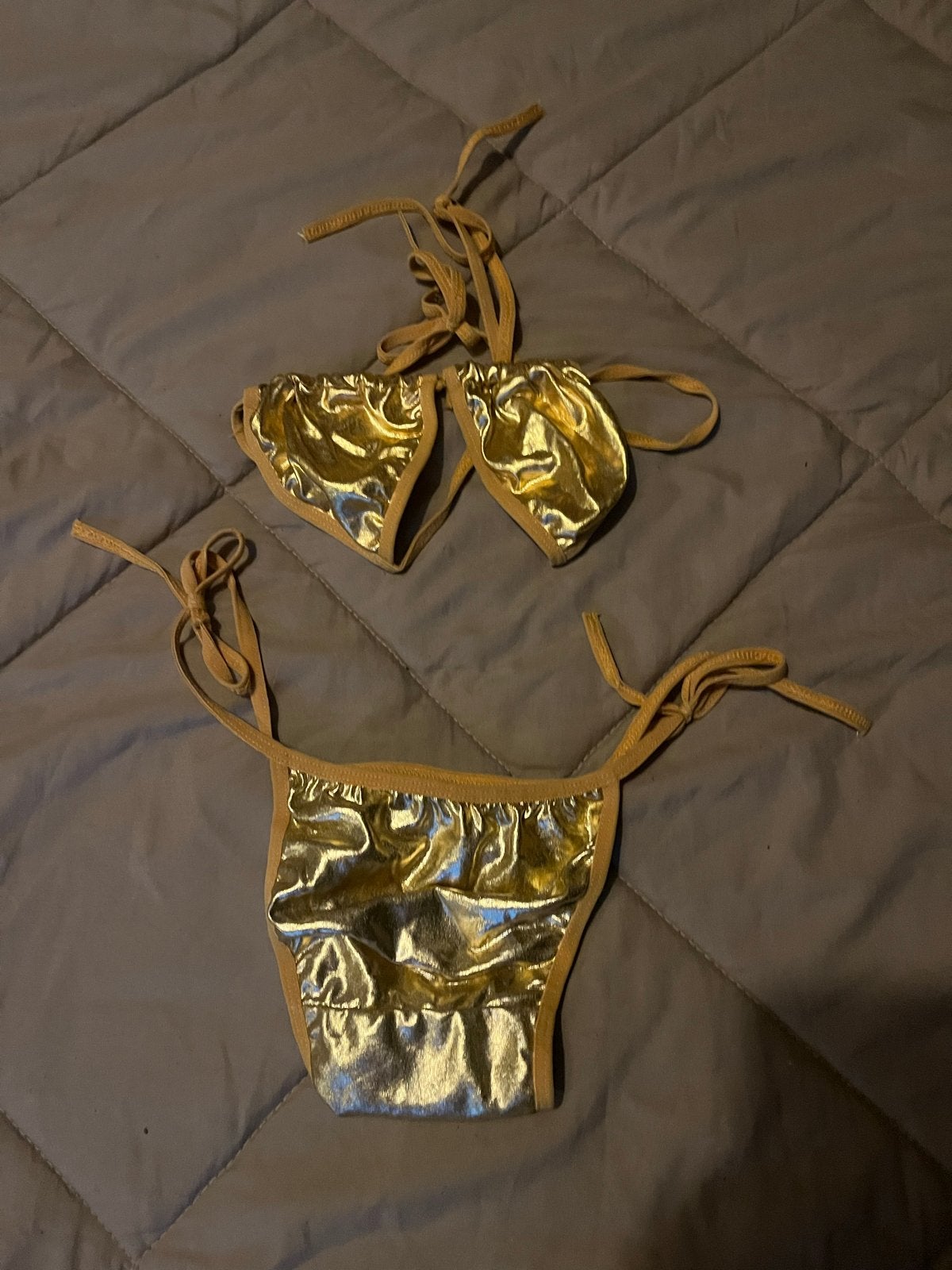 Gouden Bikini Set - Maat S, Kleding | Dames, Ophalen of Verzenden, Gedragen, Goud, Bikini