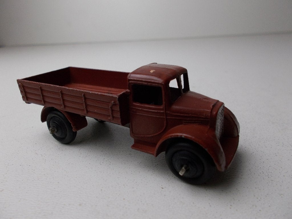 1945 DINKY TOYS 22C "MOTOR TRUCK" (Maroon.), Ophalen of Verzenden, Zo goed als nieuw, Auto, Dinky Toys