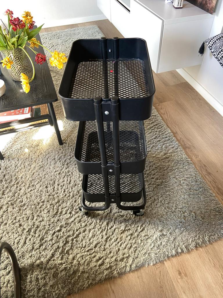 Zwarte metalen roltafel met 3 etages, Ophalen, Gebruikt