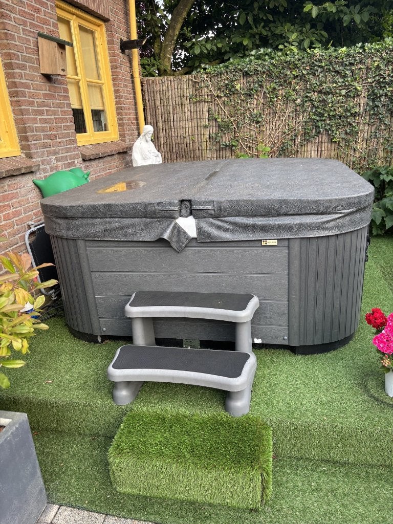 Jaccuzi, Tuin en Terras, Bubbelbaden en Hottubs, Ophalen, Zo goed als nieuw, Inbouw, Trap