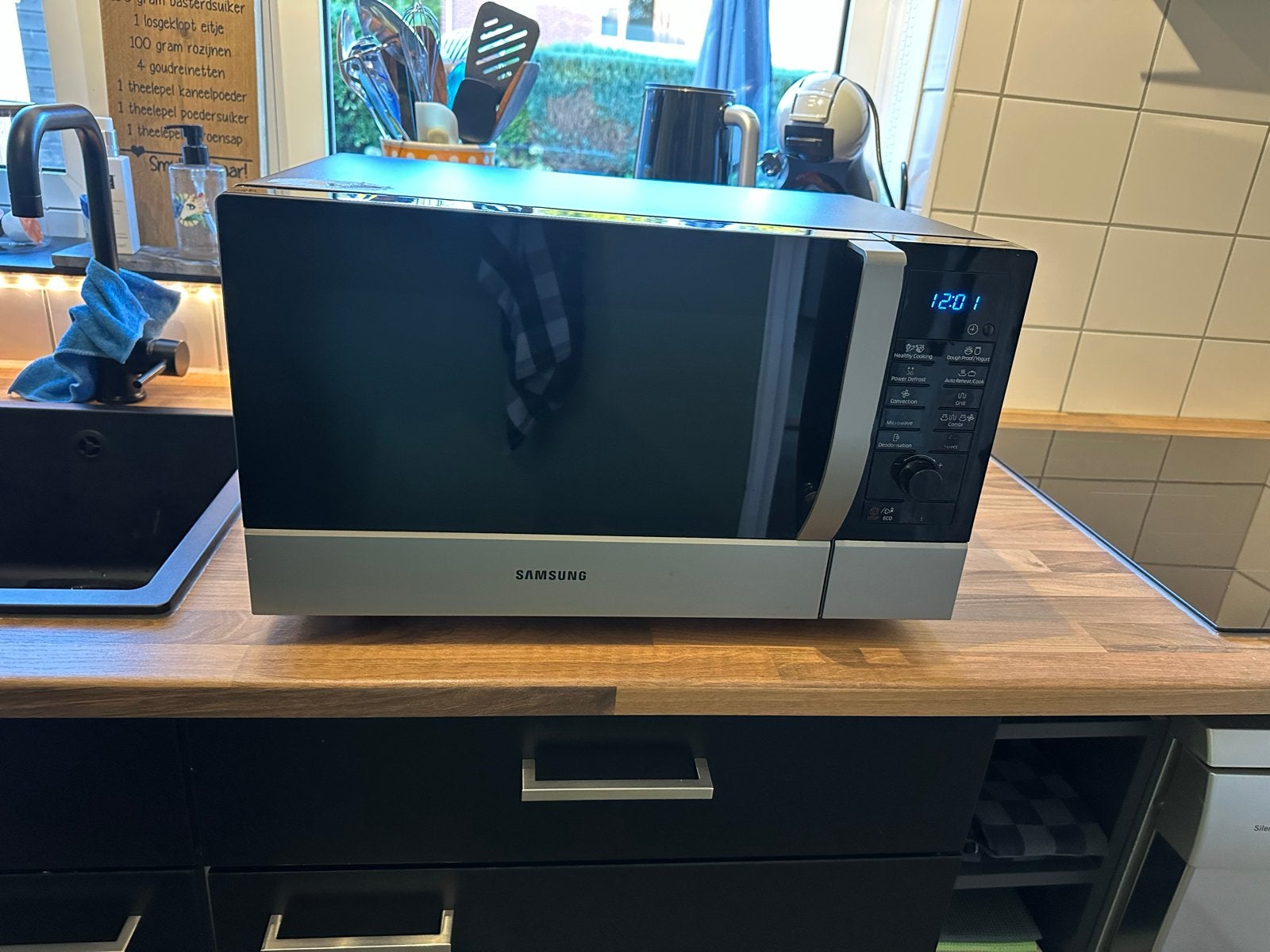 Samsung Combimagnetron CE107M - Zo goed als nieuw, Witgoed en Apparatuur, Combimagnetron, Grill, Ophalen of Verzenden, Zo goed als nieuw