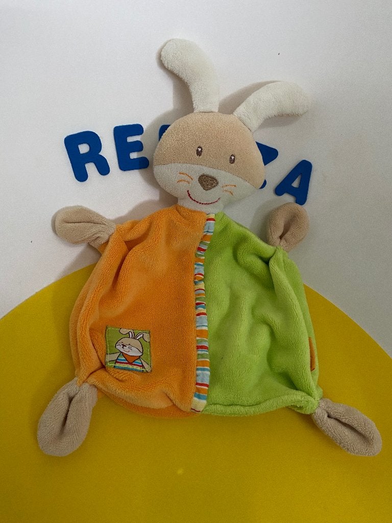 K1596 rossmann babydream doekje konijn groen oranje, Ophalen of Verzenden, Zo goed als nieuw, Overige typen