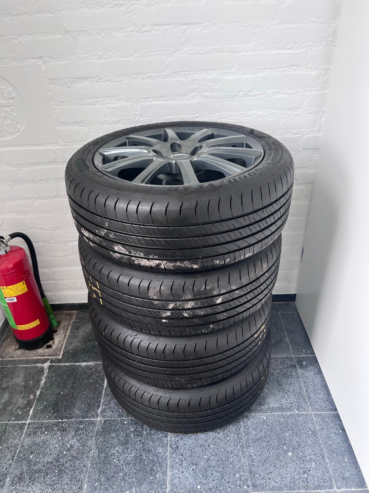 Goodyear EfficientGrip Performance 2 banden met Rial velgen, Auto-onderdelen, Banden en Velgen, Ophalen, Gebruikt, Banden en Velgen