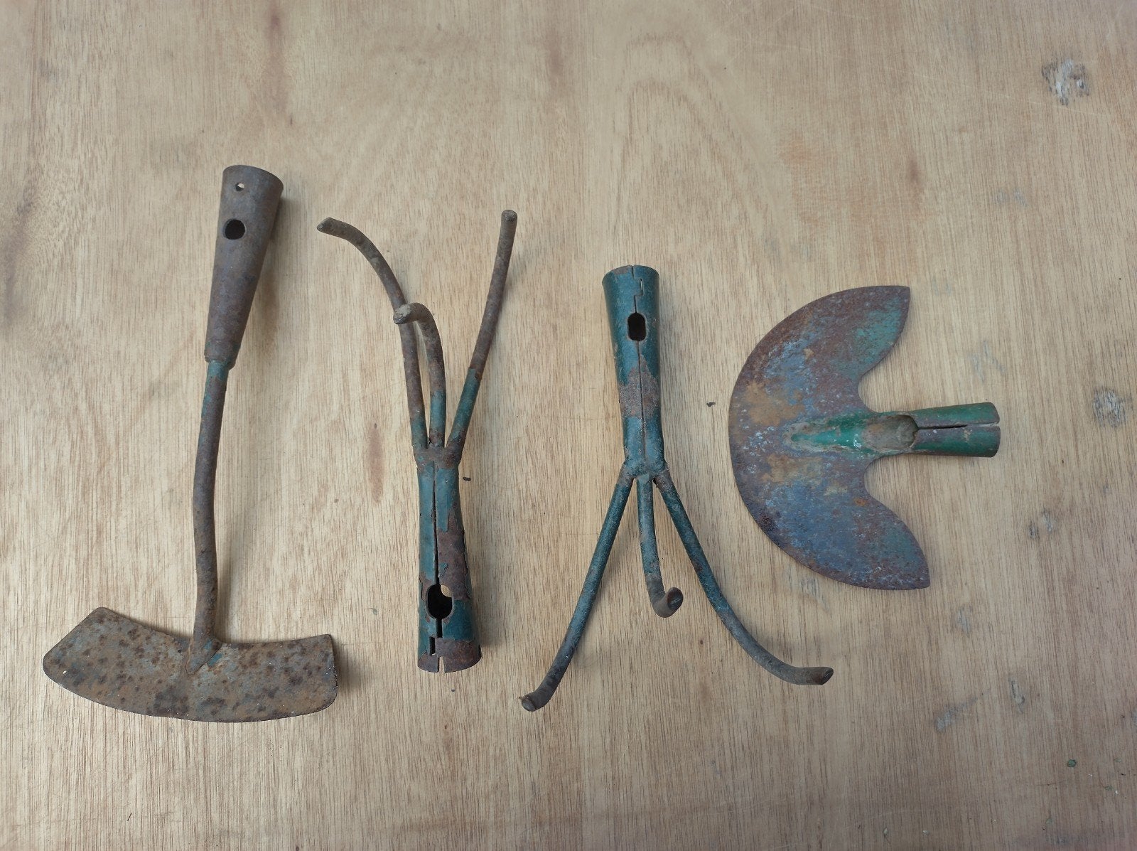 Tuingereedschap - schoffel, 2 cultivators, kantensteker, Doe-het-zelf en Verbouw, Ophalen of Verzenden, Gebruikt, Overige typen