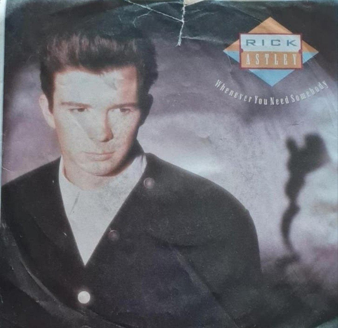 RICK ASTLEY  - WHENEVER YOU NEED SOMEBODY (HOES BESCHADIGD), Ophalen of Verzenden, Gebruikt, Pop