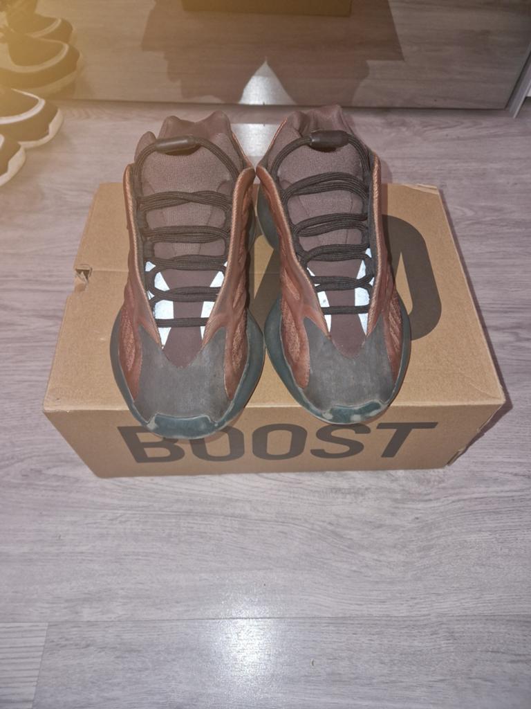 Yeezy schoenen, Ophalen of Verzenden, Zo goed als nieuw, Zwart