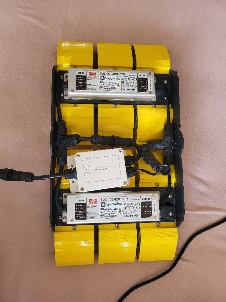 kweeklamp spectra box 700w, Ophalen, Zo goed als nieuw, Metaal, 50 tot 75 cm