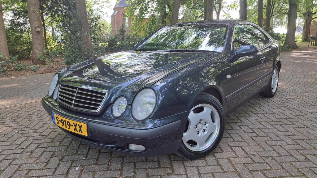 Mercedes CLK-klasse Coupé 320 Elegance aut. NIEUWSTAAT UNIE, Auto's, 745 kg, Achterwielaandrijving, Gebruikt, Zwart
