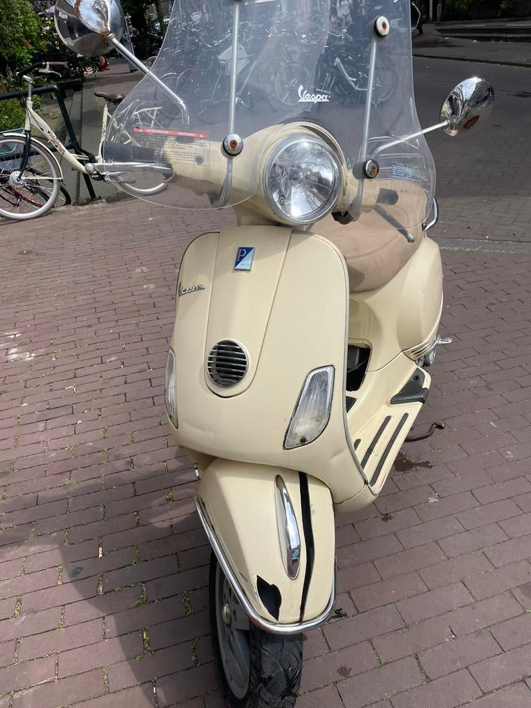 Vespa lx 50 4takt 2011, bodem rot