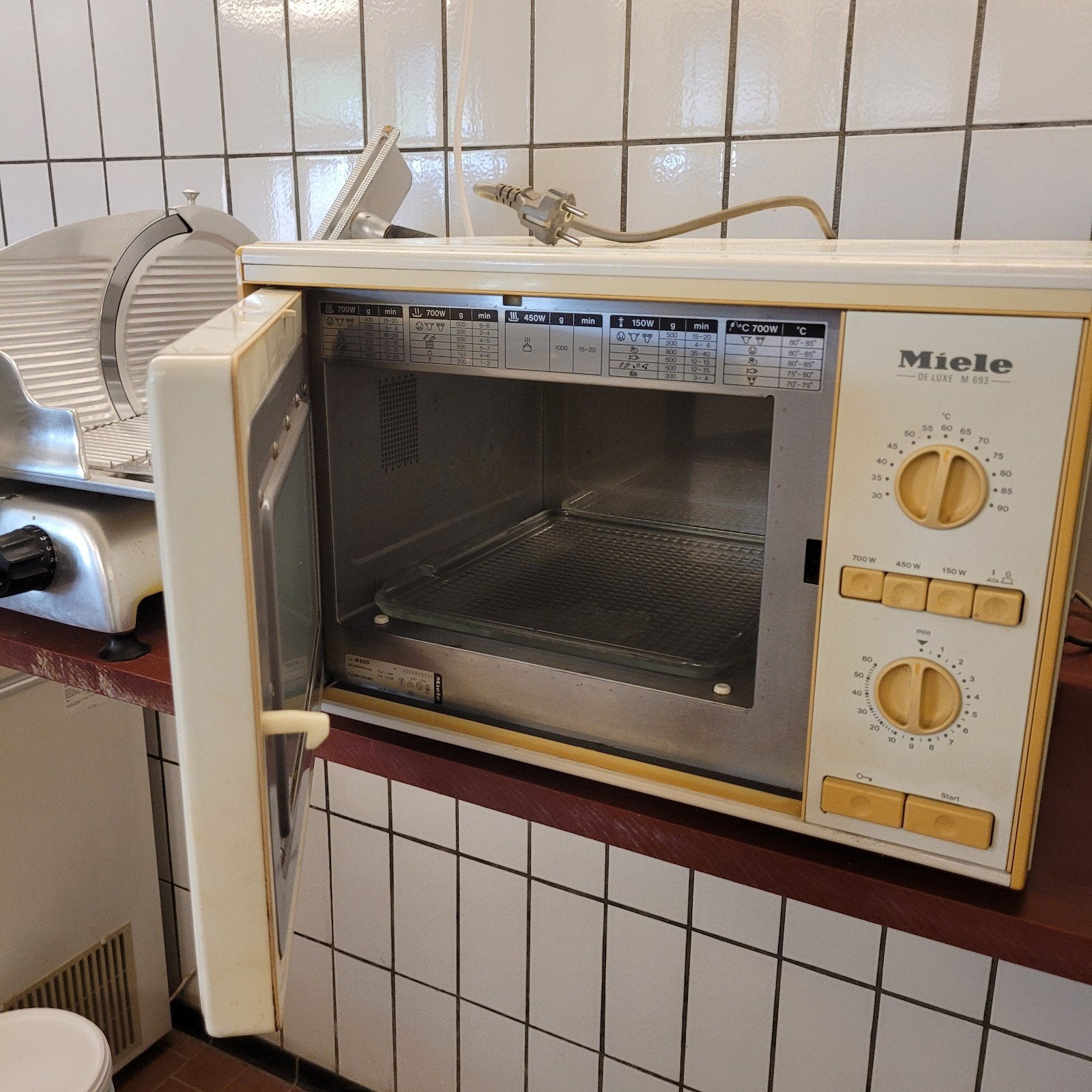 Miele Magnetron M 653 - Gebruikt, Witgoed en Apparatuur, Ophalen, Gebruikt, Magnetron, Draaiplateau