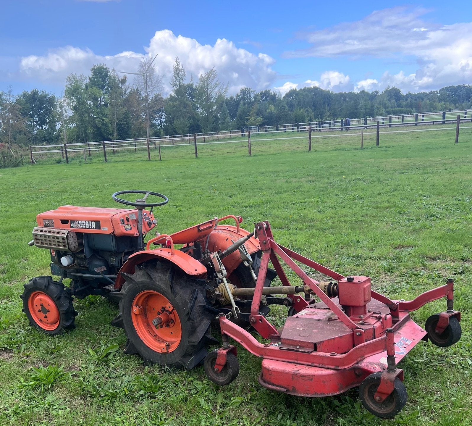 Kubota mini trekker met toebehoren., Ophalen