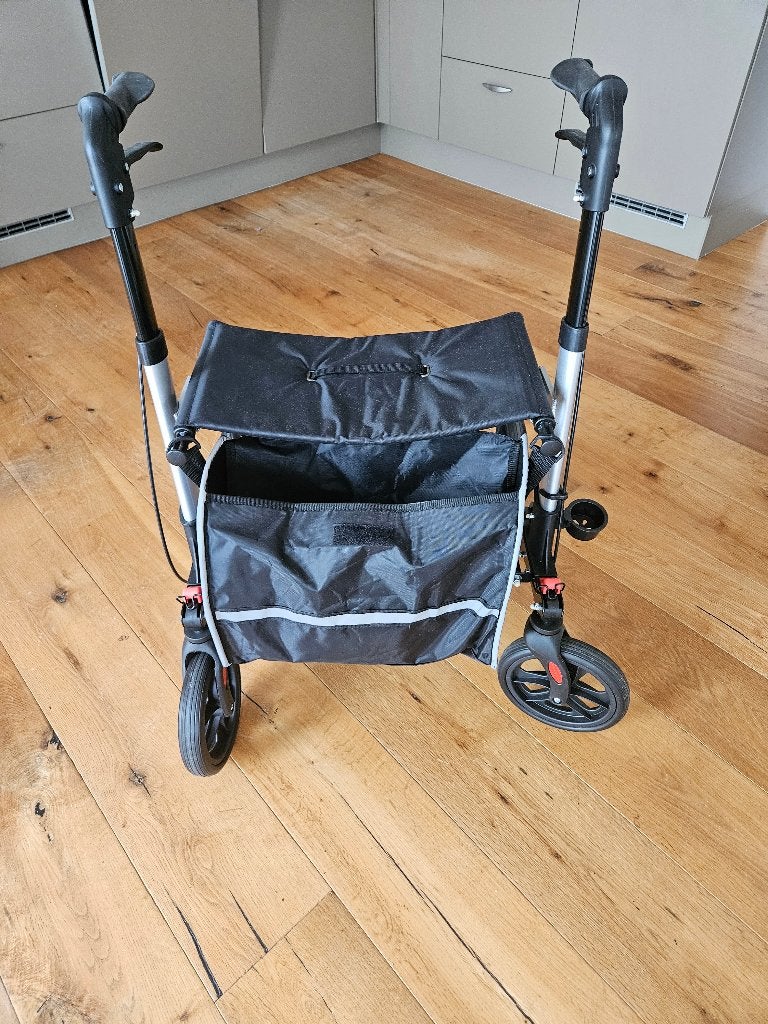 Rovera Double Folding Rollator, Diversen, Rollators, Zo goed als nieuw, Opvouwbaar, Ophalen