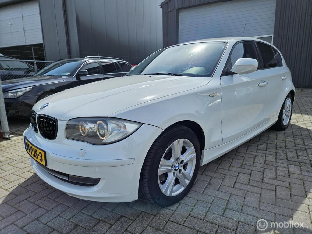 BMW 1-serie 116i Business Line Ultimate Edition AUTOMAAT met, Auto's, Euro 5, 4 cilinders, 4 stoelen, 650 kg
