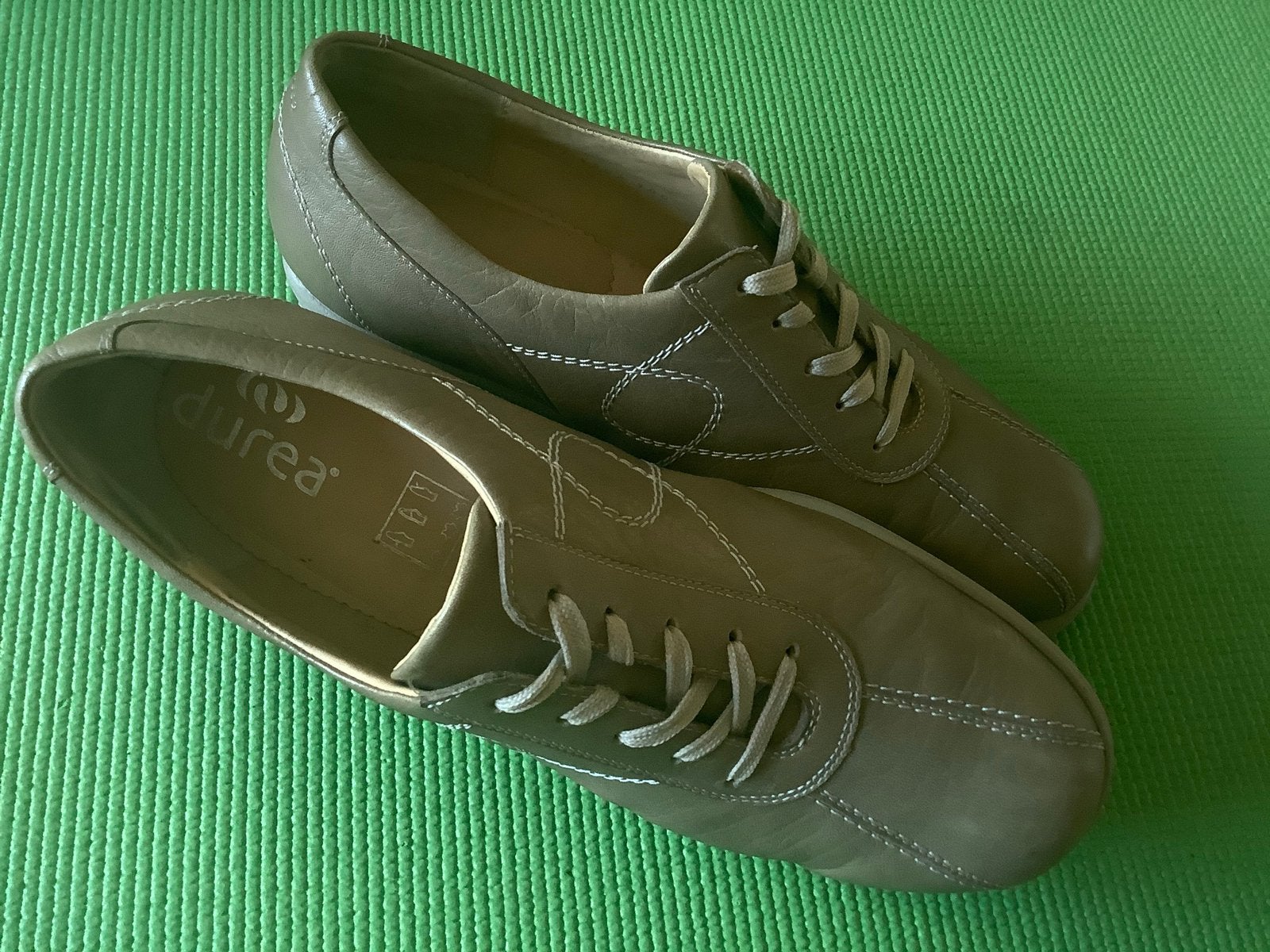 DUREA mt 7, Kleding | Dames, Ophalen of Verzenden, Zo goed als nieuw, Sneakers of Gympen