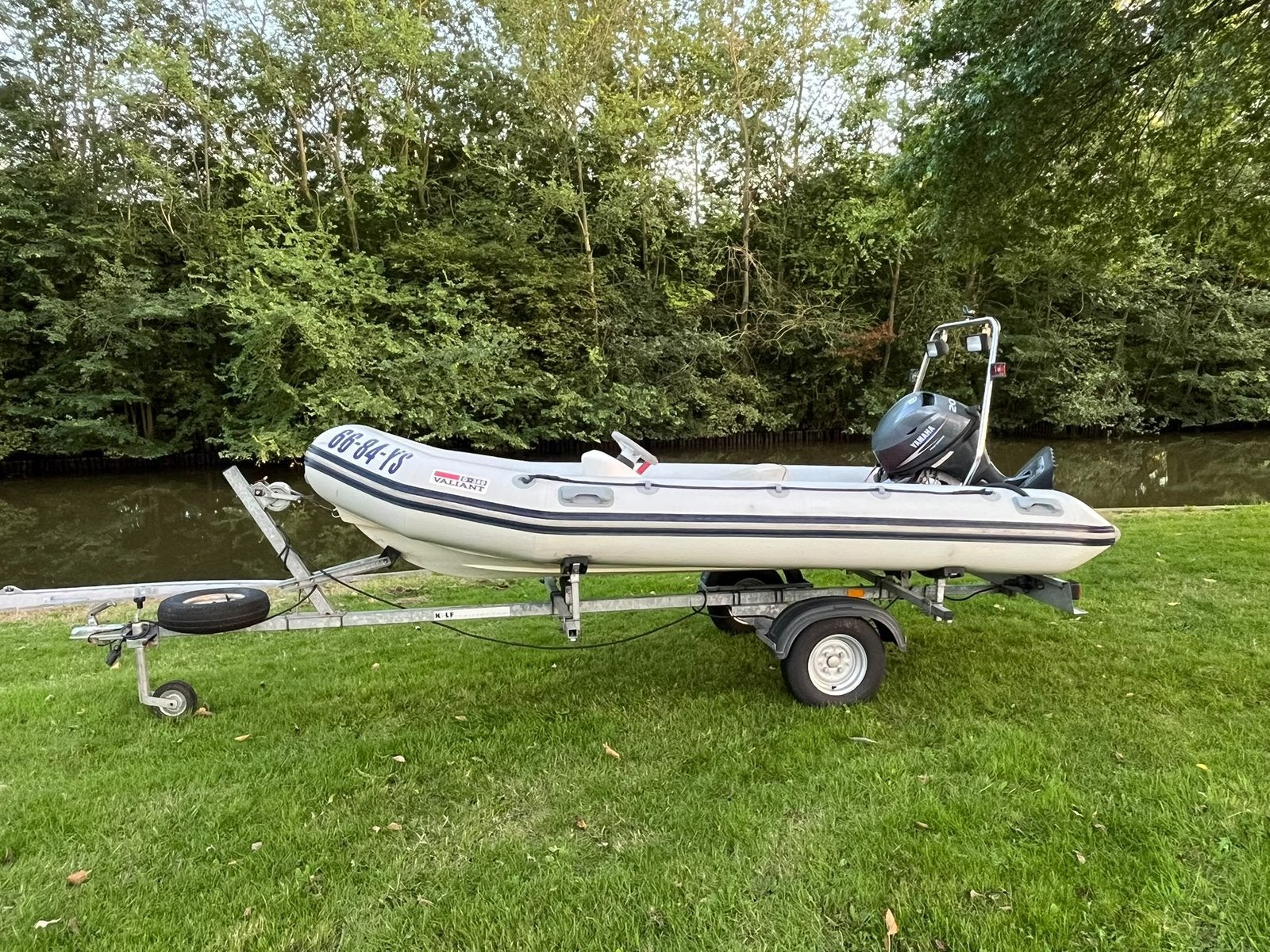 Nette Vaillant D-380 RIB met Yamaha 20 pk 4-takt inc trailer, Watersport en Boten, Ophalen, Zo goed als nieuw, Buitenboordmotor