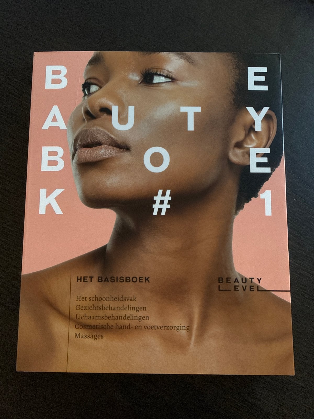 Beautyboek 1: Het Basisboek voor Schoonheidsspecialisten, Ophalen of Verzenden, Zo goed als nieuw, MBO
