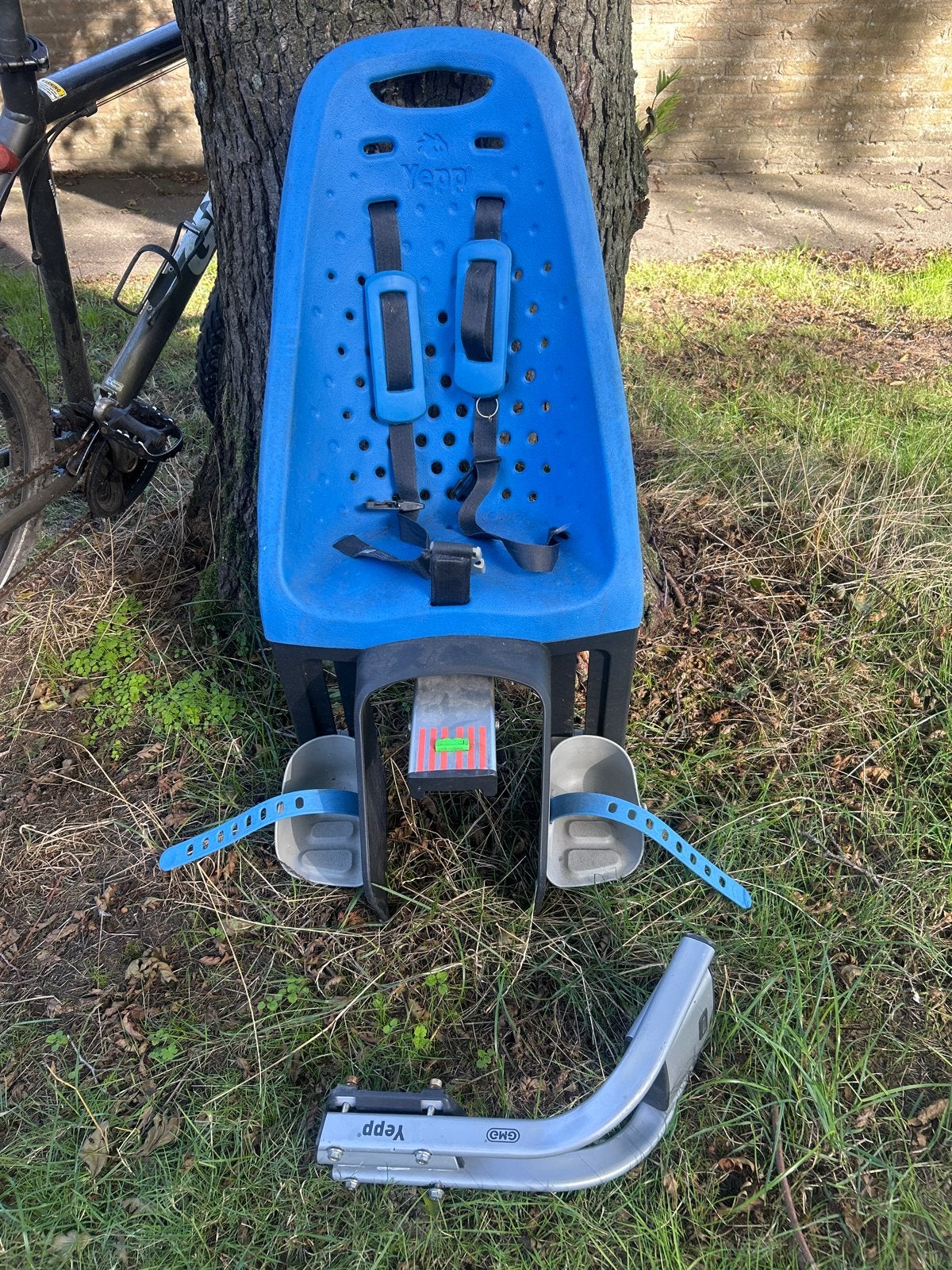 Yepp Achterzitje Blauw met Bevestiging, Fietsen en Brommers, Fietsaccessoires | Fietsstoeltjes, Achterzitje, Ophalen, 15 t/m 25 kg