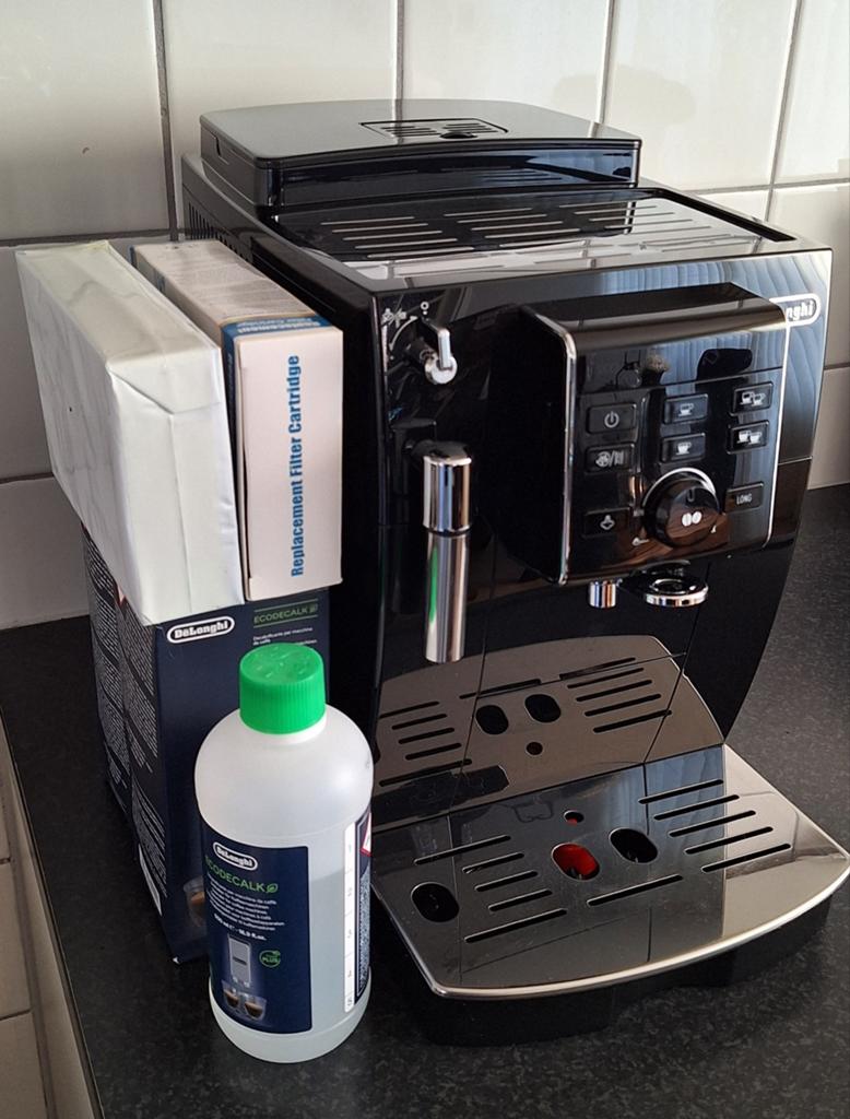 Volautomatische koffiemachine van DeLonghi, Ophalen, Koffiemachine, Gemalen koffie