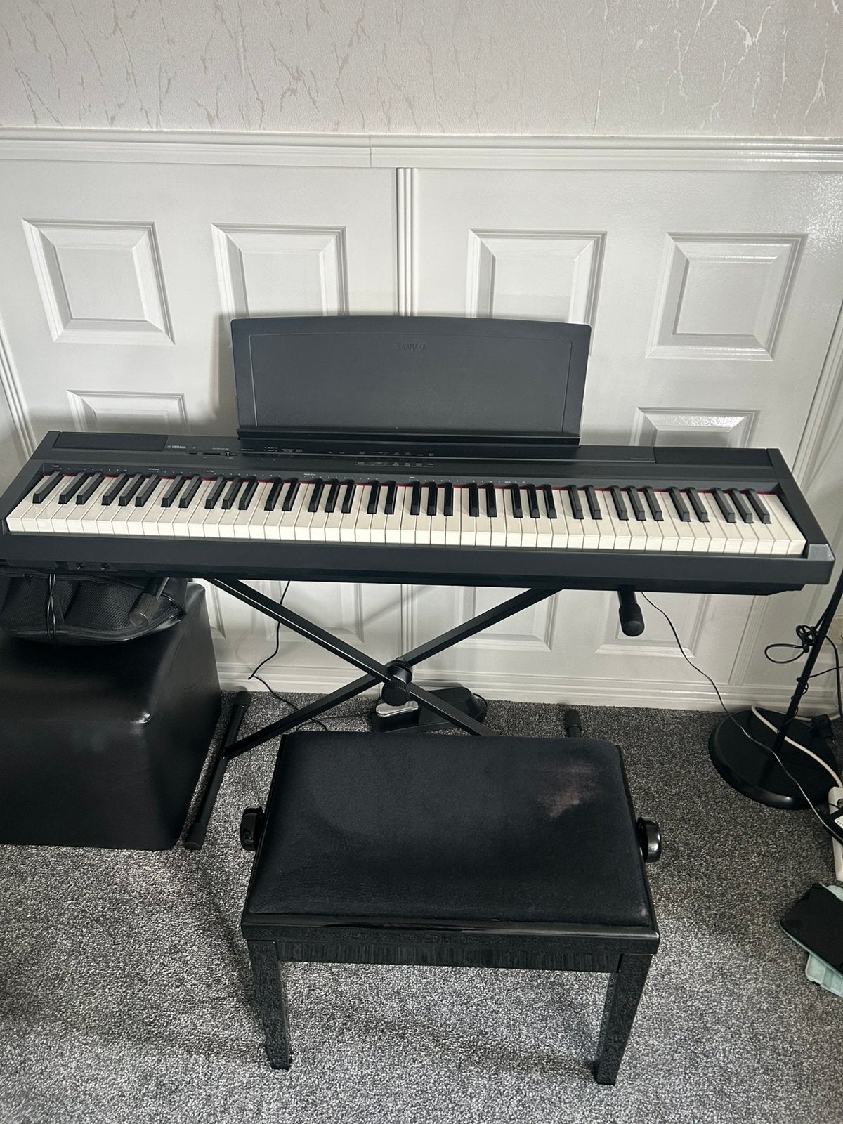 Digitale piano merk Yamaha, Muziek en Instrumenten, Piano's, Ophalen, Zo goed als nieuw, Zwart