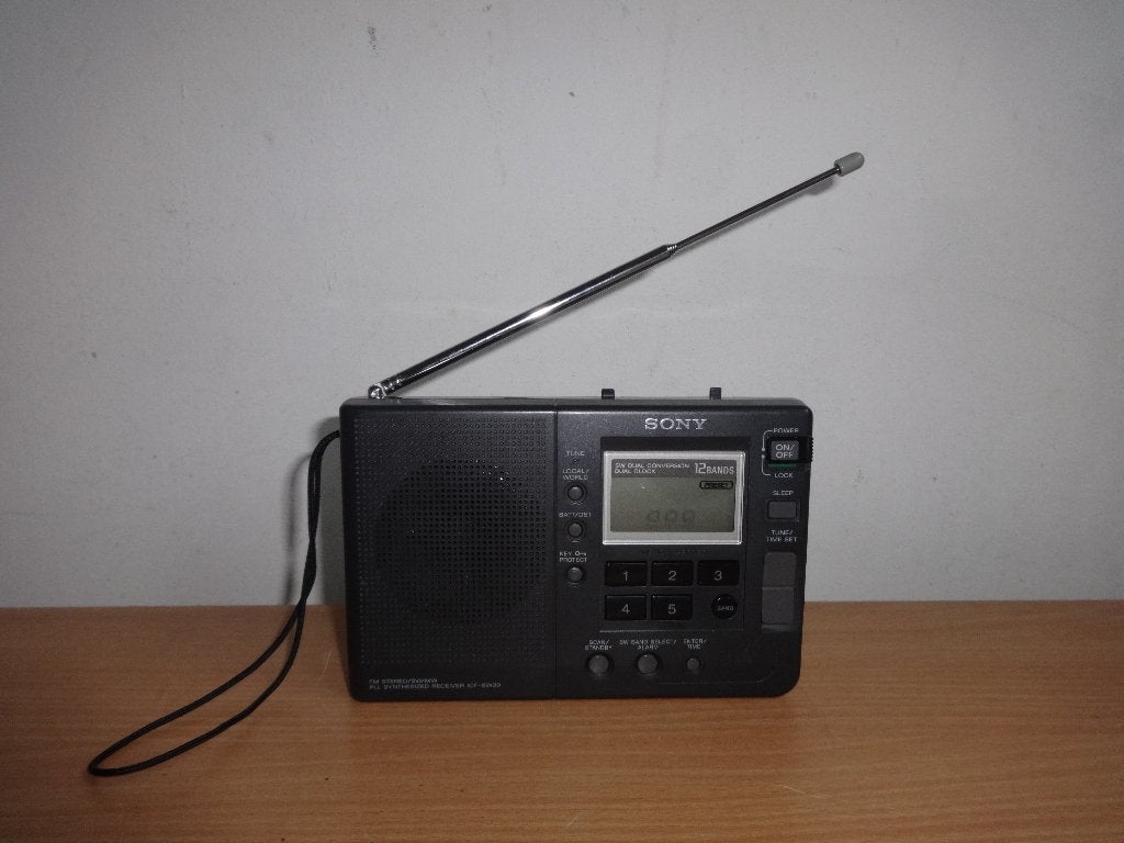 Sony ICF-SW30 FM Stereo/SW/MW PLL Synthesized Receiver, Ophalen of Verzenden, Gebruikt, Wereldontvanger