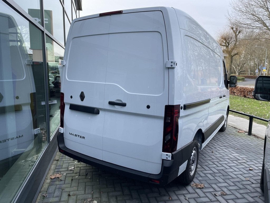 Renault Master T35 2.0 dCi 130 L2H2 Start, Auto's, 1998 cc, Stof, 4 cilinders, Met garantie (alle)