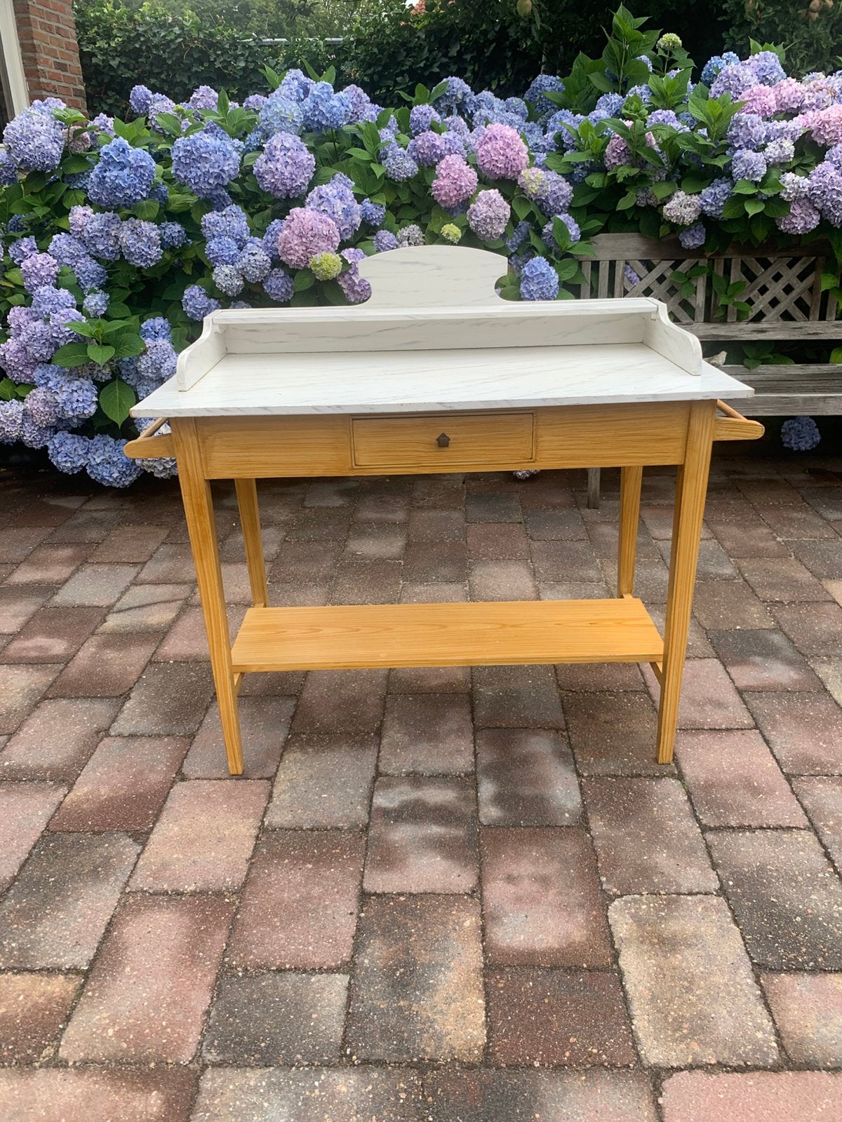 Brocante wastafel met houten blad, Ophalen