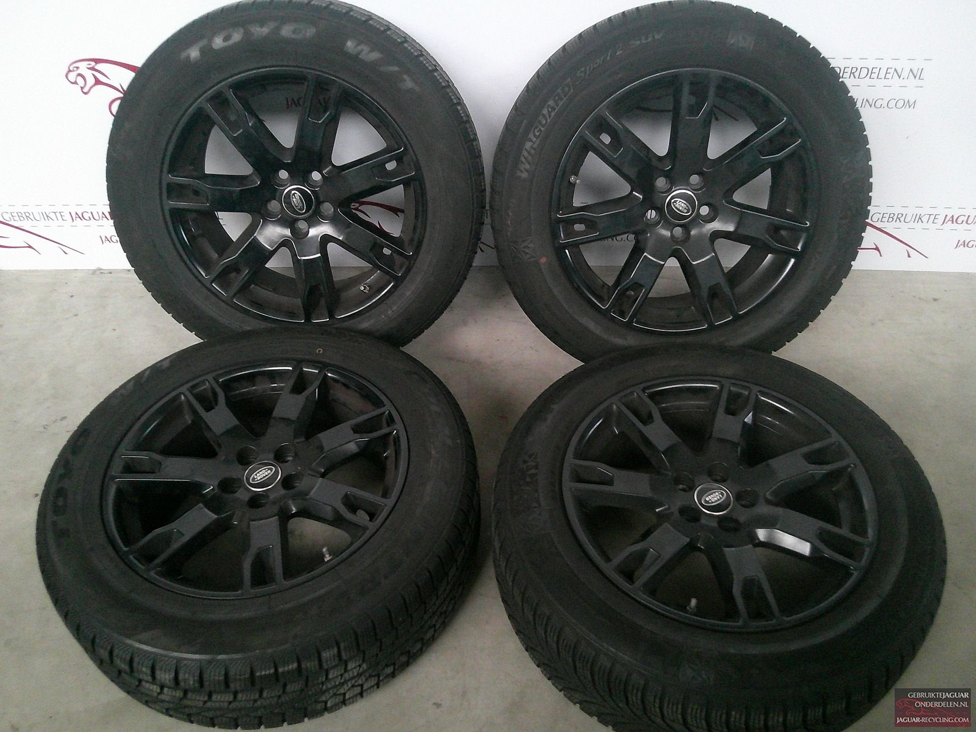 18″ Evoque zwarte velgen set met winterbanden, Auto-onderdelen, Banden en Velgen, Gebruikt, Velg(en), -, -