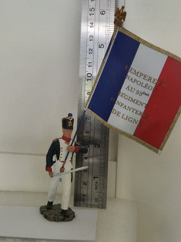 tinnen soldaat (leger Napoleon) met vlag 3, Ophalen of Verzenden, Zo goed als nieuw