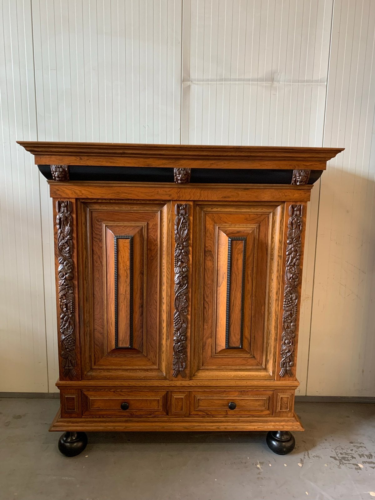 Antieke kussenkast, Ophalen