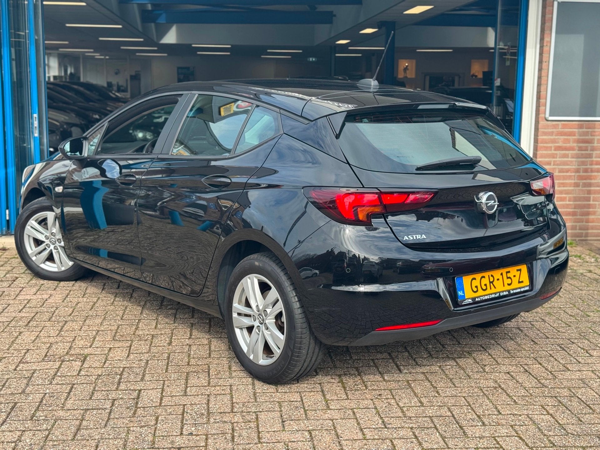 Opel ASTRA 1.2 Blitz Edition 2021 ZWART NAVI AIRCO LM NAP!, Auto's, Opel, Voorwielaandrijving, Stof, 1199 cc, 620 kg