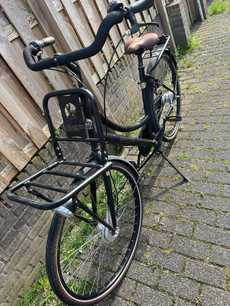 Mama fiets met stuurslot en rekje, Fietsen en Brommers, Fietsen | Dames | Moederfietsen, Dubbele standaard, 0 zitjes, Ophalen