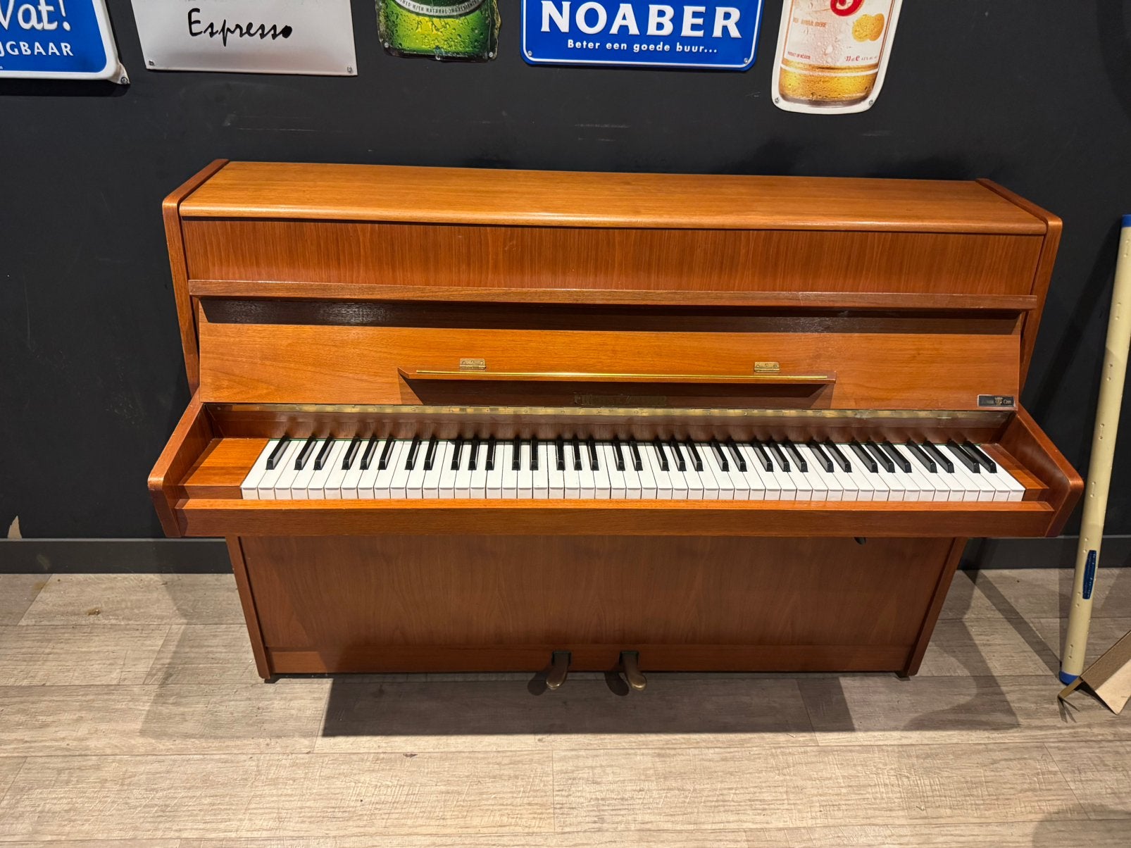 Fuchs & Möhr piano-Model 109–Recent gestemd-goed onderhouden, Ophalen, Zo goed als nieuw