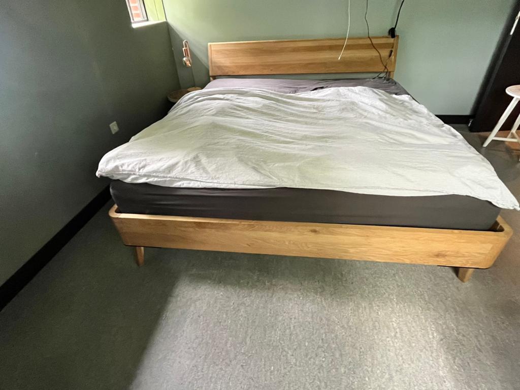 Swiss Sense - Eiken tweepersoonsbedframe  - 180x200 cm, Huis en Inrichting, Slaapkamer | Bedden, Ophalen, Gebruikt, Bruin, Tweepersoons