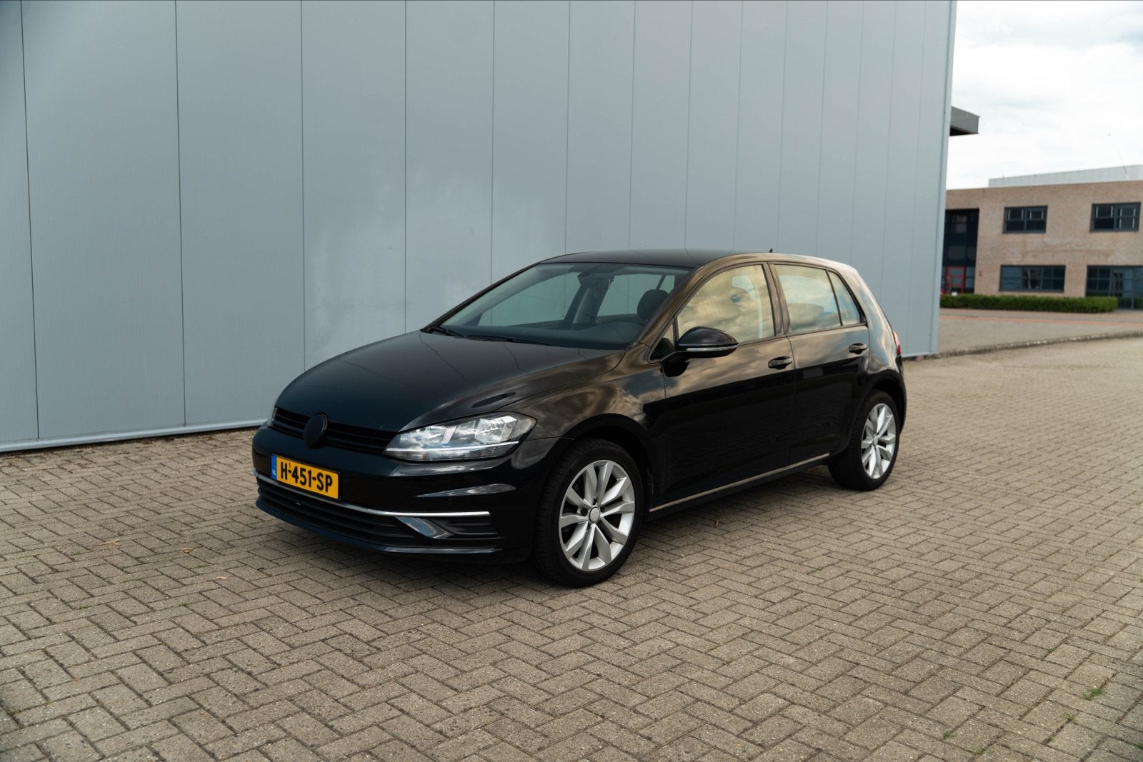 Volkswagen Golf 1.0 TSI Comfortline Business 2019 Zwart, Voorwielaandrijving, 1145 kg, 620 kg, Handgeschakeld