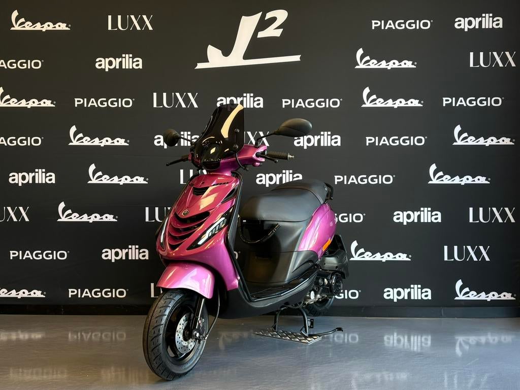 Piaggio Zip | Candy Pink | Brom | 2024 | 6548 km, Gebruikt, ., Maximaal 45 km/u, Zip
